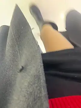 xiaoyuan01 online show from March 21, 2026, 3:11 am