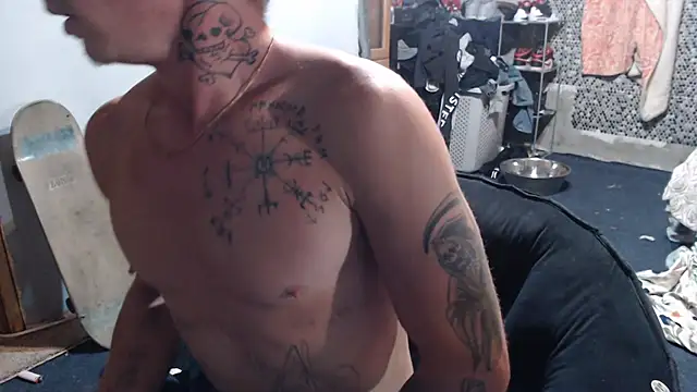 Snapshot of mastertrap chatting on September 22, 2025, 1:40 am mastertrap online show from September 22, 2025, 1:40 am