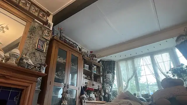 poggles online show from March 23, 2026, 4:44 pm