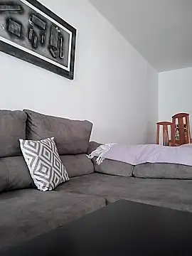 Snapshot of agustinalatina chatting on October 2, 2025, 8:10 am agustinalatina online show from October 2, 2025, 8:10 am