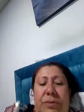 EmmaJhomson online show from June 18, 2026, 1:17 am