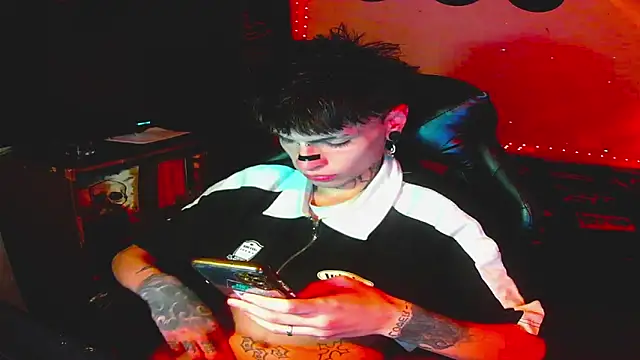 Snapshot of prince_x_dark chatting on February 27, 2026, 11:49 pm prince x dark online show from February 27, 2026, 11:49 pm