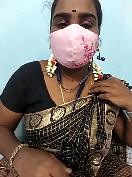 Snapshot of Tamil_riyalini12 chatting on October 10, 2025, 5:23 pm Tamil riyalini12 online show from October 10, 2025, 5:23 pm