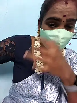 Snapshot of Tamil_riyalini12 chatting on October 11, 2025, 5:44 pm Tamil riyalini12 online show from October 11, 2025, 5:44 pm