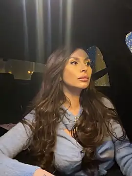 LunaBex online show from November 5, 2025, 4:34 am