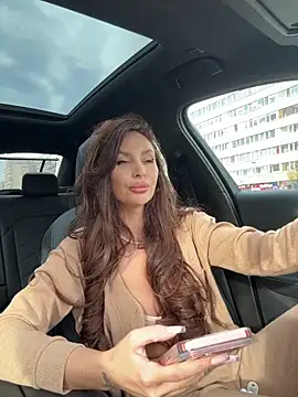 LunaBex online show from November 26, 2025, 8:48 am