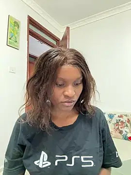 Snapshot of Lil-shawrie chatting on May 3, 2026, 2:23 pm Lil-shawrie online show from May 3, 2026, 2:23 pm