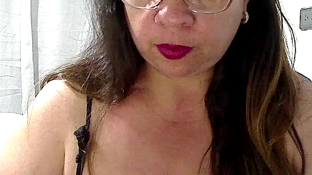 luciana69hot online show from November 6, 2025, 11:37 pm