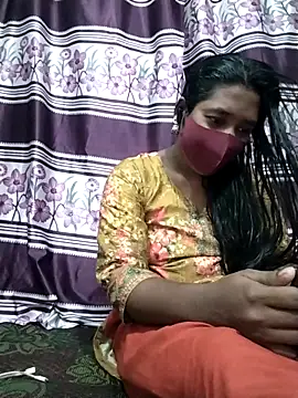 Snapshot of Rubaiya1 chatting on May 3, 2026, 10:54 am Rubaiya1 online show from May 3, 2026, 10:54 am