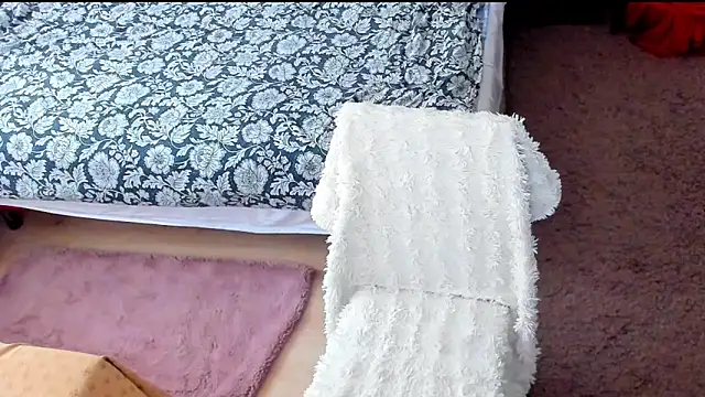 Snapshot of Squirt_Kimm chatting on February 13, 2026, 8:43 am Squirt Kimm online show from February 13, 2026, 8:43 am
