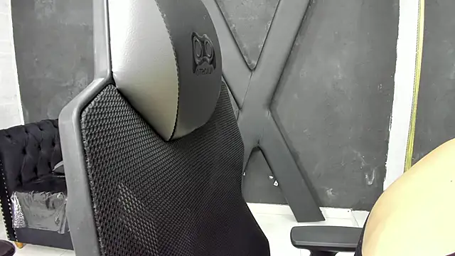 Snapshot of RosalineGrey chatting on October 17, 2025, 5:32 am RosalineGrey online show from October 17, 2025, 5:32 am