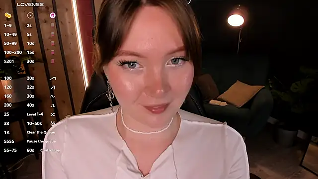 Snapshot of Ash_Hasmy chatting on October 1, 2025, 12:11 pm Ash Hasmy online show from October 1, 2025, 12:11 pm