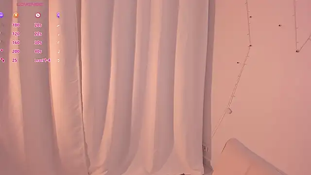 Snapshot of Ash_Hasmy chatting on October 29, 2025, 12:18 pm Ash Hasmy online show from October 29, 2025, 12:18 pm