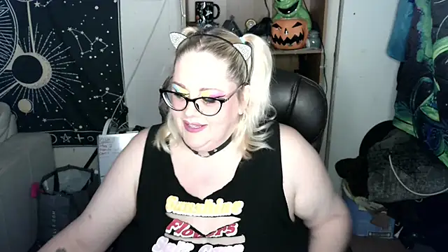 Snapshot of Kinky_Witch chatting on June 1, 2026, 4:20 pm Kinky Witch online show from June 1, 2026, 4:20 pm