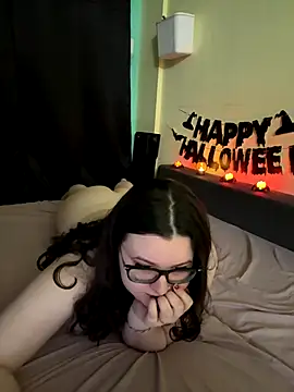 HaleyAyush online show from October 24, 2025, 5:09 pm