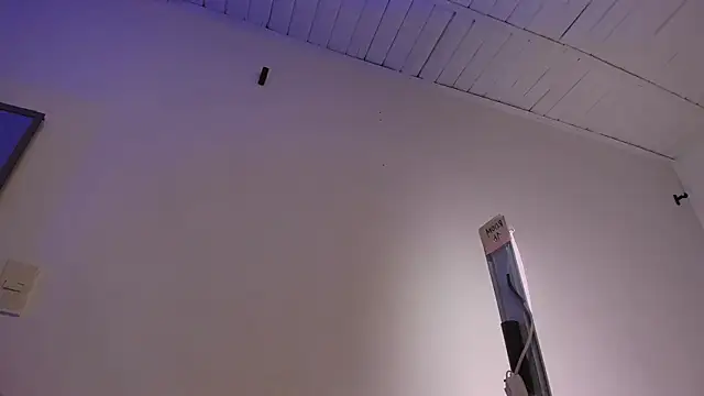 Snapshot of revenmiller_ chatting on February 16, 2026, 7:32 pm revenmiller online show from February 16, 2026, 7:32 pm