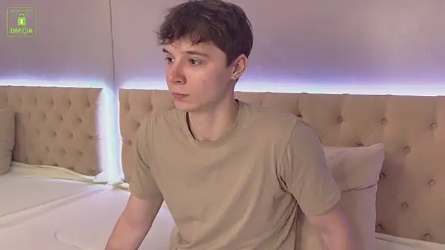 Snapshot of AnthonyHall chatting on October 1, 2025, 10:43 am AnthonyHall online show from October 1, 2025, 10:43 am