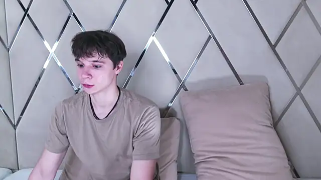 Snapshot of AnthonyHall chatting on October 26, 2025, 4:18 am AnthonyHall online show from October 26, 2025, 4:18 am