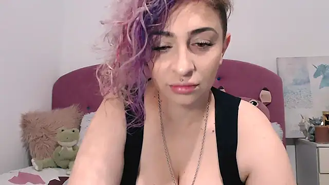 Snapshot of AAARUNY chatting on November 3, 2025, 12:39 pm AAARUNY online show from November 3, 2025, 12:39 pm