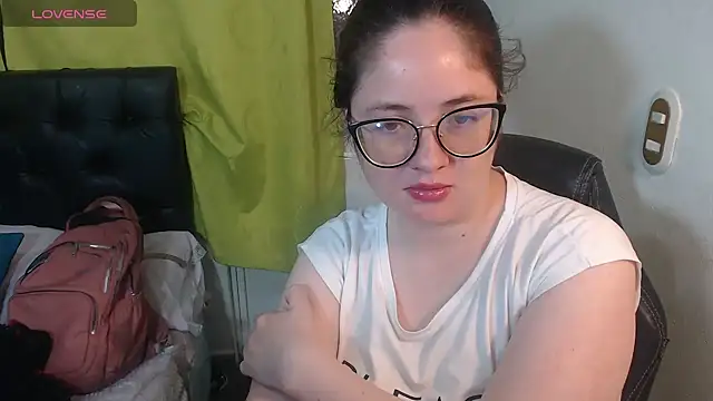 KrystalAdams online show from April 9, 2026, 1:16 pm