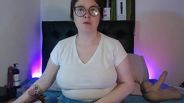 KrystalAdams online show from July 10, 2026, 12:52 pm