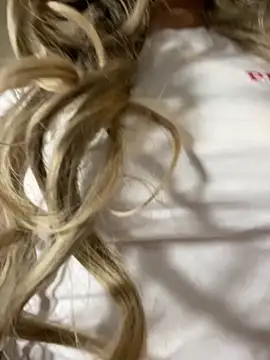 sensual scottish isla online show from September 9, 2025, 10:15 am