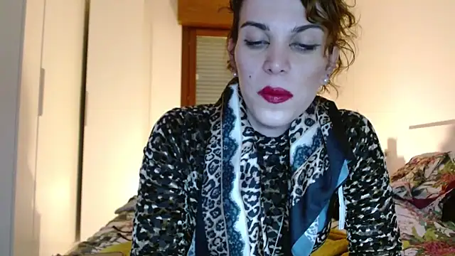 refem9 online show from October 9, 2025, 5:11 pm