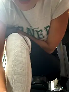 Snapshot of Ninazhang chatting on October 11, 2025, 2:22 am Ninazhang online show from October 11, 2025, 2:22 am