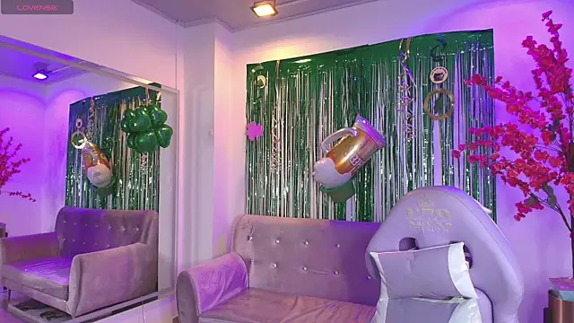 Antonella wild online show from March 17, 2026, 3:44 am