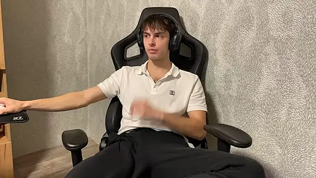 elliot scott online show from October 11, 2025, 2:33 am