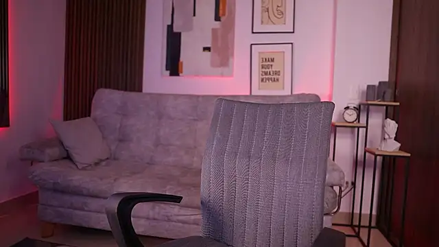 Snapshot of DaviesBrown chatting on September 21, 2025, 9:16 pm DaviesBrown online show from September 21, 2025, 9:16 pm