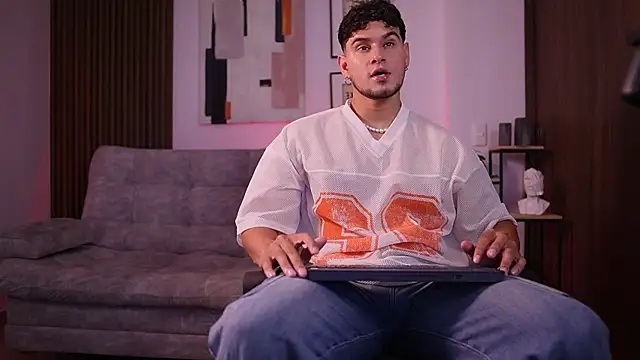 DaviesBrown online show from December 20, 2025, 8:16 pm