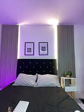 ashlycarteer online show from October 2, 2025, 6:59 pm