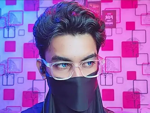 ChiseledCharm online show from October 9, 2025, 7:12 pm