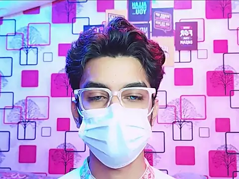 ChiseledCharm online show from October 18, 2025, 7:58 pm