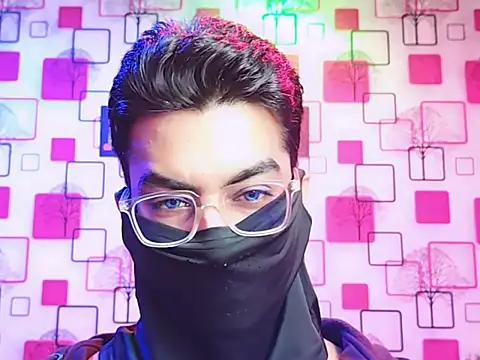 ChiseledCharm online show from December 1, 2025, 6:35 pm