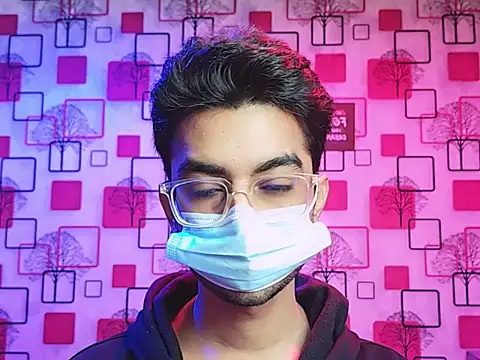 ChiseledCharm online show from December 15, 2025, 8:46 pm