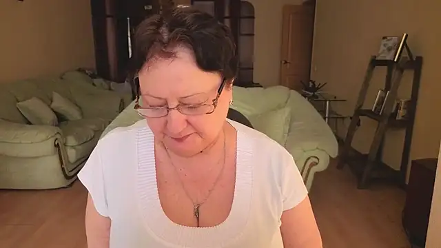 Margo Moll online show from March 7, 2026, 9:28 am