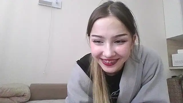 sillybloom online show from October 5, 2025, 5:39 am