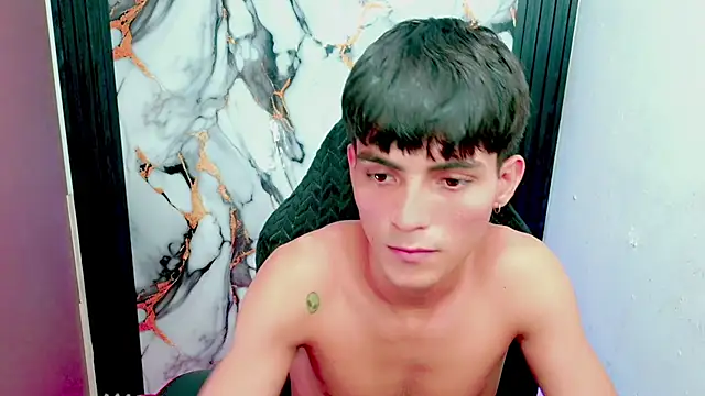 Snapshot of Thommy_cute chatting on February 5, 2026, 8:02 pm Thommy cute online show from February 5, 2026, 8:02 pm