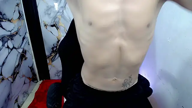 Snapshot of Thommy_cute chatting on March 3, 2026, 8:15 pm Thommy cute online show from March 3, 2026, 8:15 pm