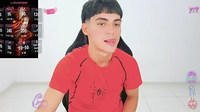 Snapshot of Thommy_cute chatting on June 18, 2026, 10:36 pm Thommy cute online show from June 18, 2026, 10:36 pm