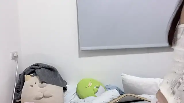 LHeart online show from October 24, 2025, 2:24 pm