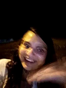 Snapshot of Alis_1327 chatting on September 25, 2025, 1:31 am Alis 1327 online show from September 25, 2025, 1:31 am