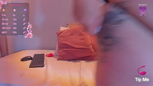 milfhorny 69 online show from September 22, 2025, 12:18 pm