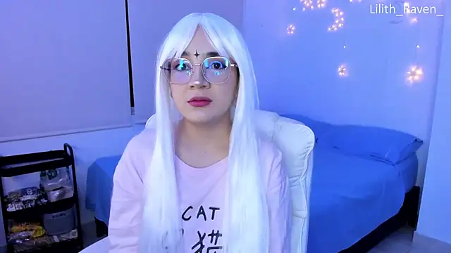 Lilith Raven  online show from September 17, 2025, 3:19 am