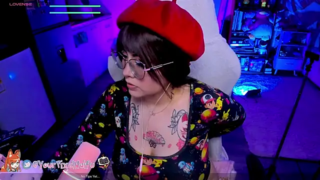 Snapshot of AlyssaRomanova chatting on October 27, 2025, 2:37 am AlyssaRomanova online show from October 27, 2025, 2:37 am