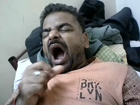 sree4143 online show from September 14, 2025, 5:23 pm