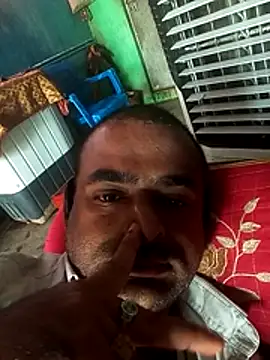 sree4143 online show from November 9, 2025, 6:44 am