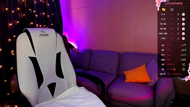 deboramoore online show from September 15, 2025, 2:22 am